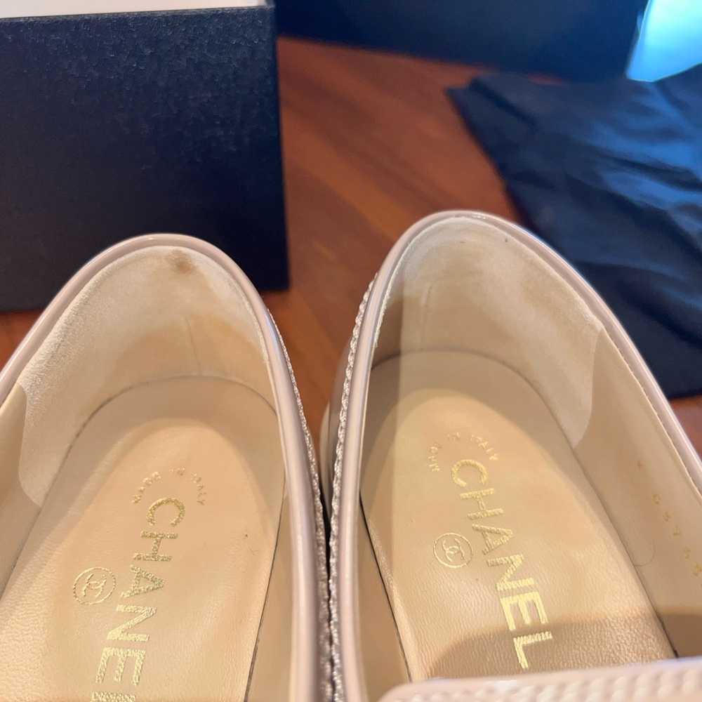 Chanel bonnie cream nude Clyde 20mm loafer flats (for size 9.5-10 feet size 41) - Picture 13 of 16